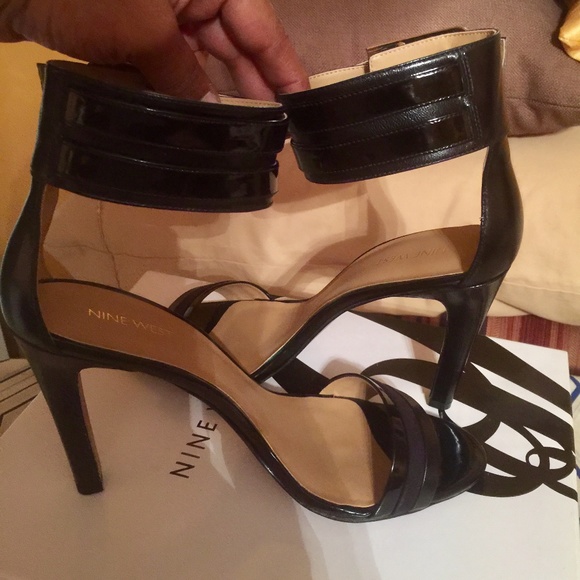 Heels - Picture 5 of 10